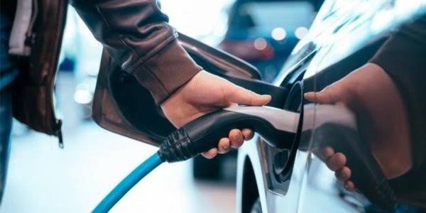 Pertimbangkan Hal Ini Sebelum Membeli Mobil Listrik